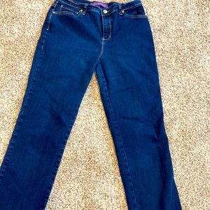 Women's Gloria Vanderbilt jeans.